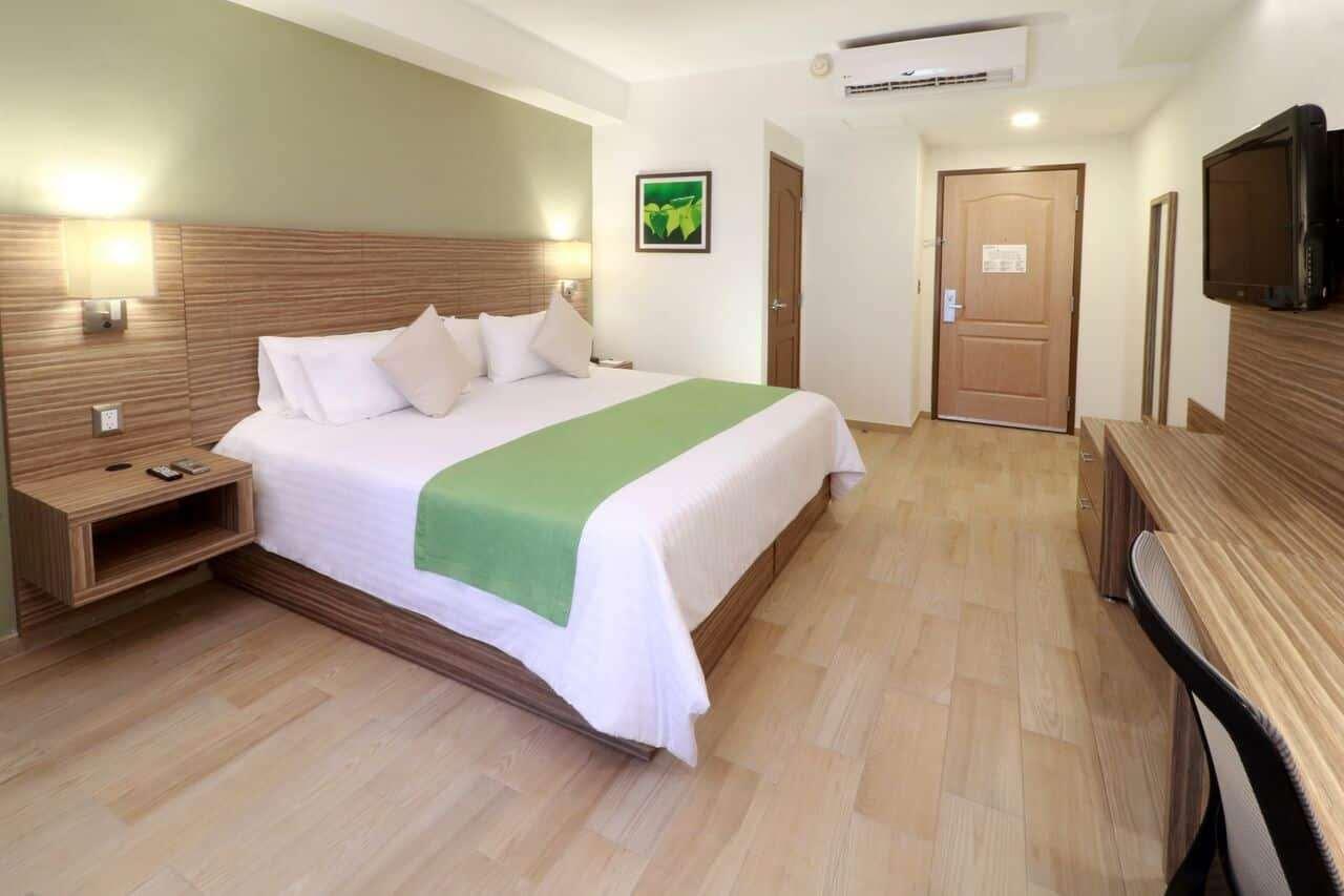 Wyndham Garden Monterrey Valle Real Экстерьер фото