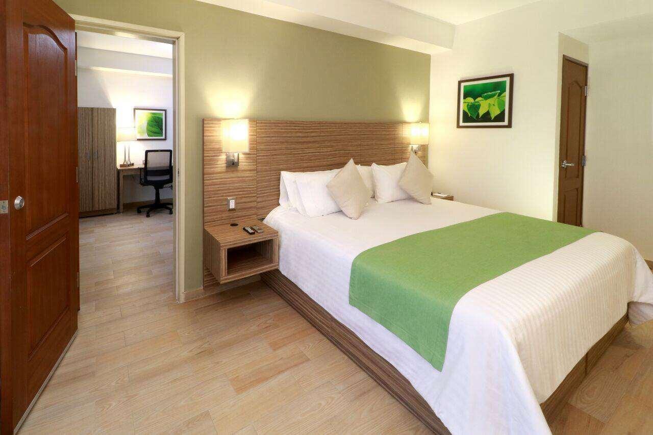Wyndham Garden Monterrey Valle Real Экстерьер фото