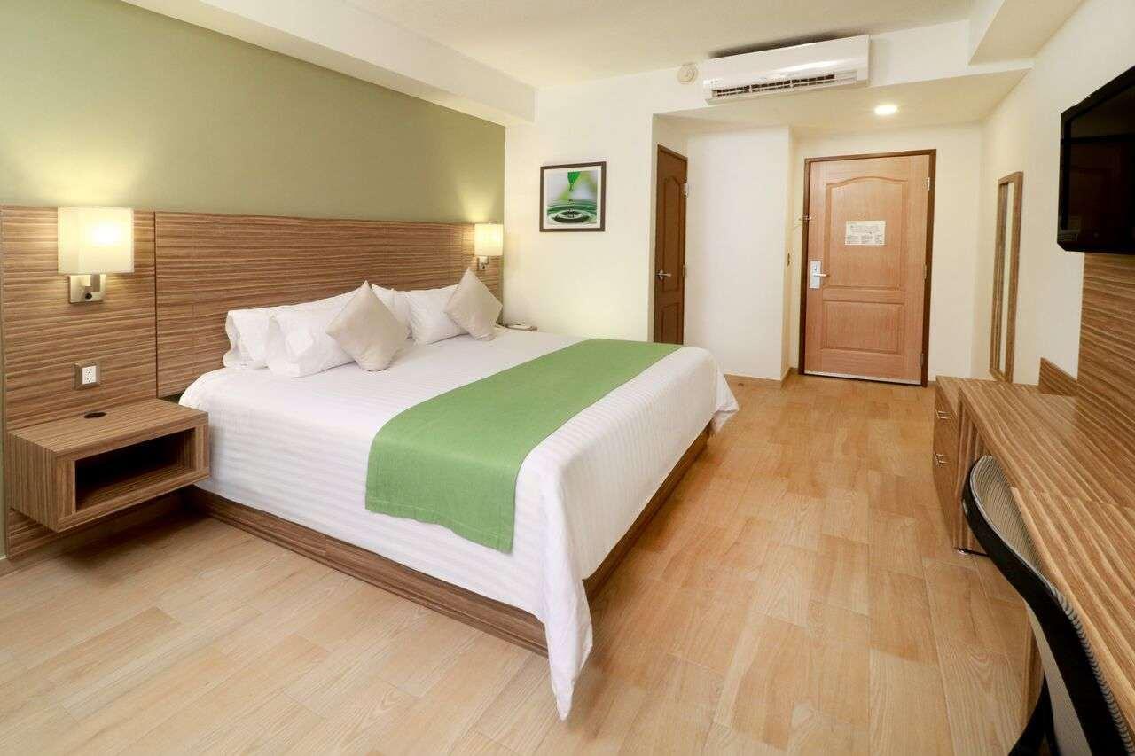 Wyndham Garden Monterrey Valle Real Экстерьер фото
