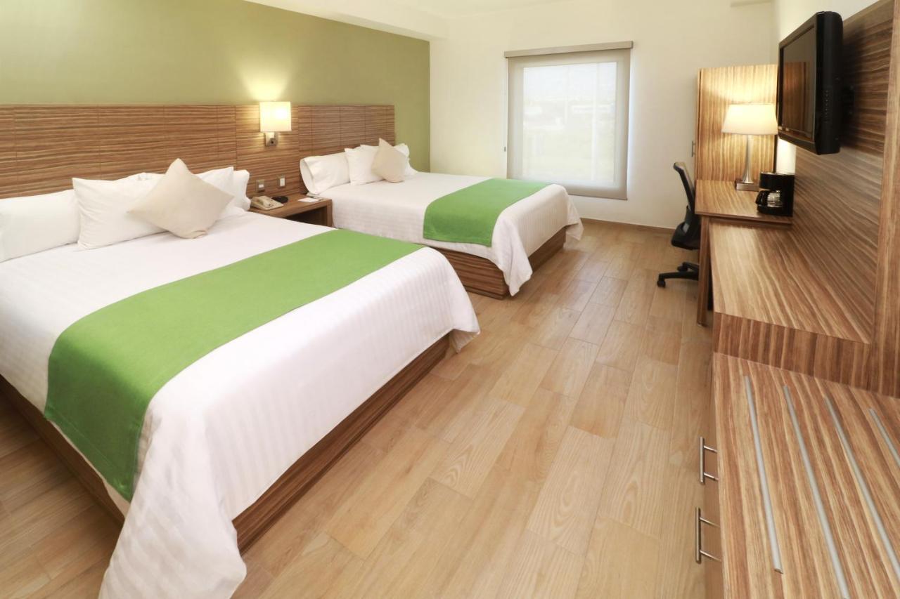 Wyndham Garden Monterrey Valle Real Экстерьер фото