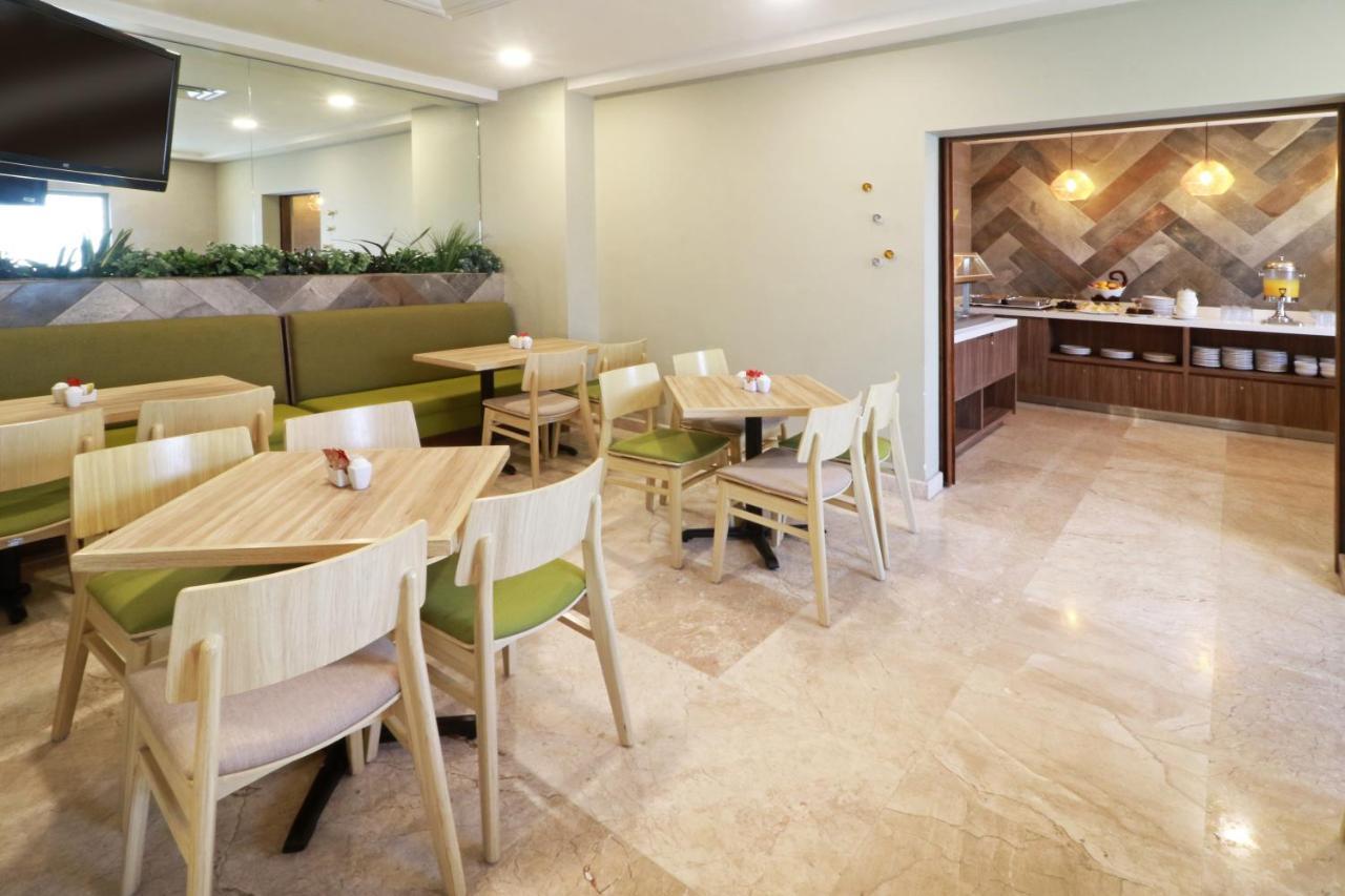Wyndham Garden Monterrey Valle Real Экстерьер фото