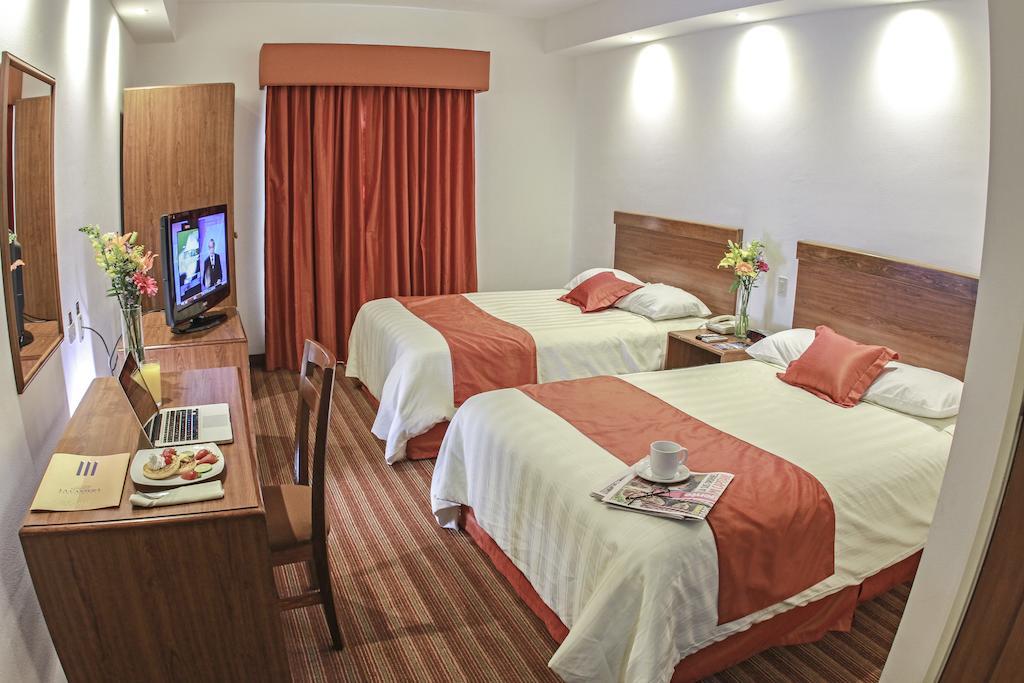 Wyndham Garden Monterrey Valle Real Номер фото