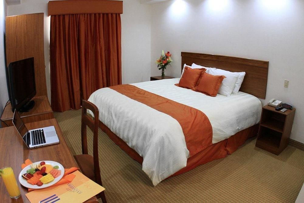 Wyndham Garden Monterrey Valle Real Экстерьер фото