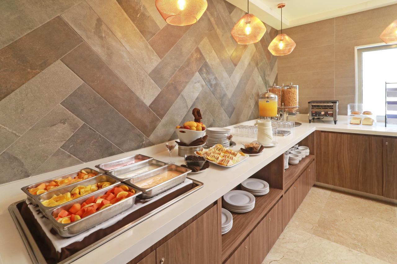 Wyndham Garden Monterrey Valle Real Экстерьер фото