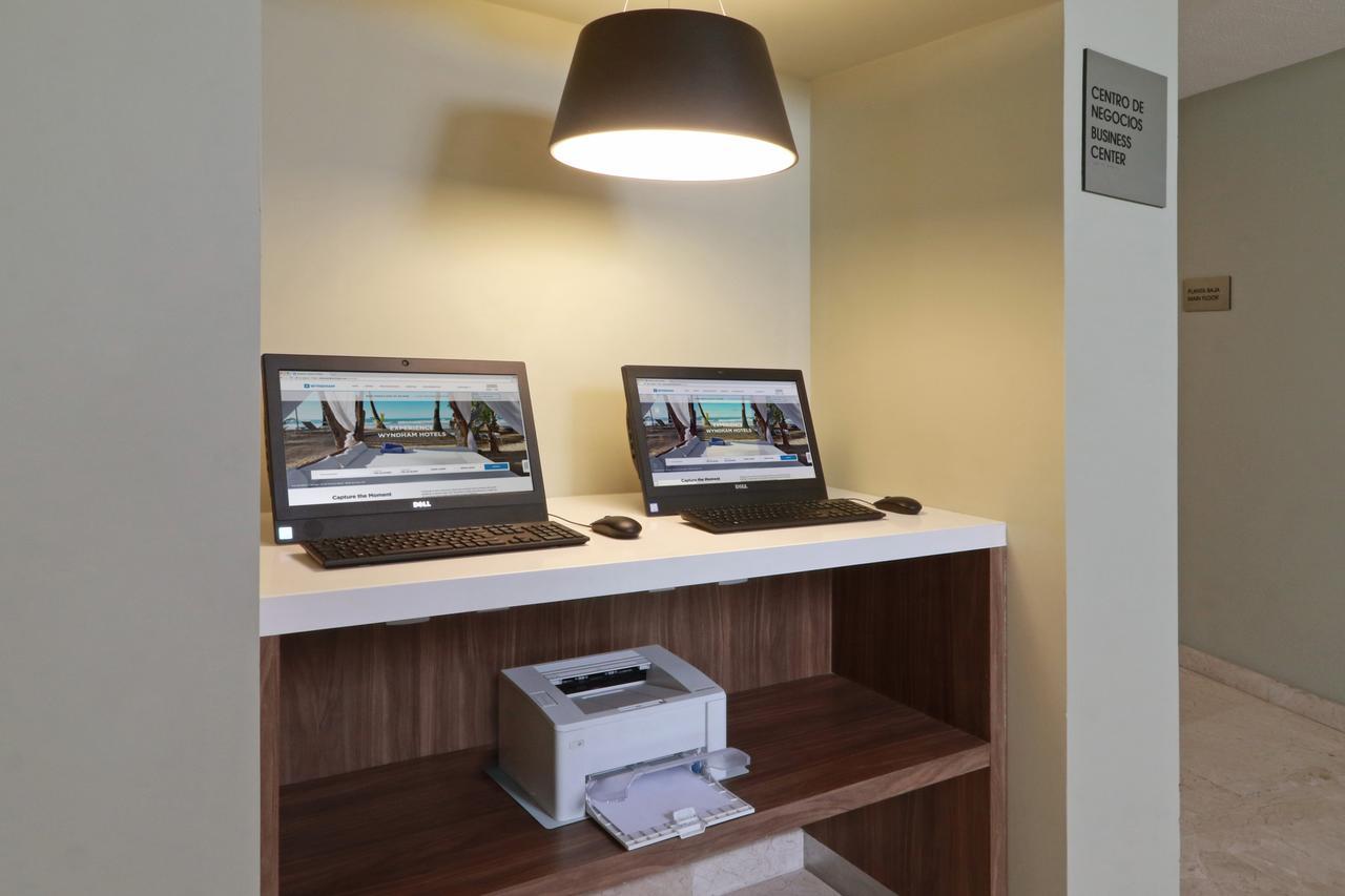 Wyndham Garden Monterrey Valle Real Экстерьер фото